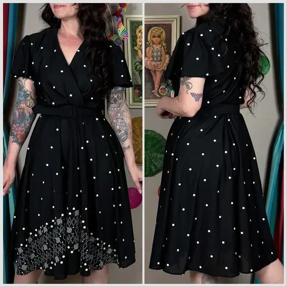 Vintage 1970s Black and Cream Short Sleeve Polka Dot Tulip Midi Dress - Picture 4 of 7